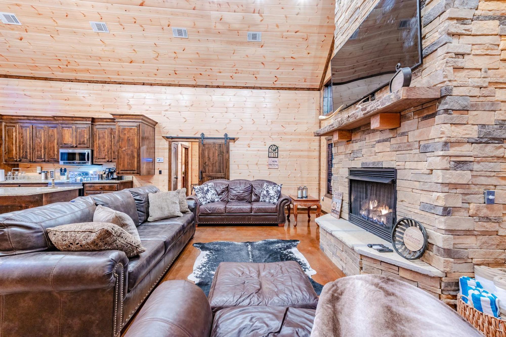The Luxurious Blue Sky Lodge Is Epic! Broken Bow Luaran gambar